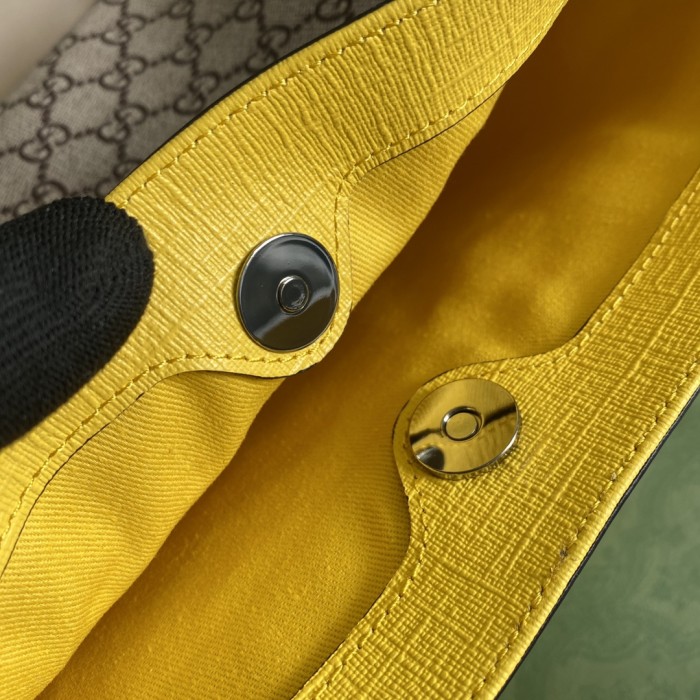  Handbag   Gucci  410812  size  21*20*1 0  cm 