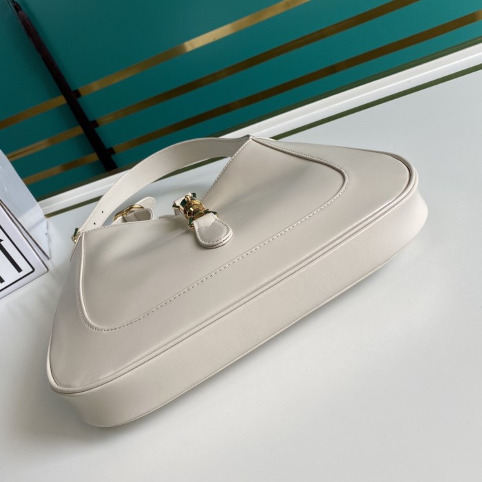  Handbag   Gucci  636709  size  27.5*19*4  cm