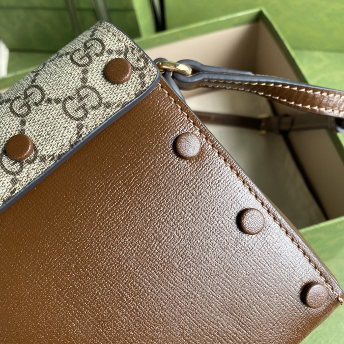  Handbag    Gucci  637048  size  20.5*15.5*6  cm