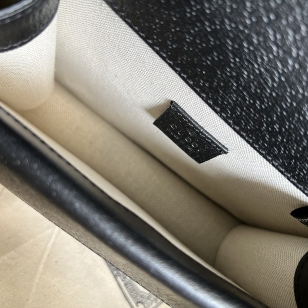 Handbag   Gucci  421970  size  20*15.5*5  cm