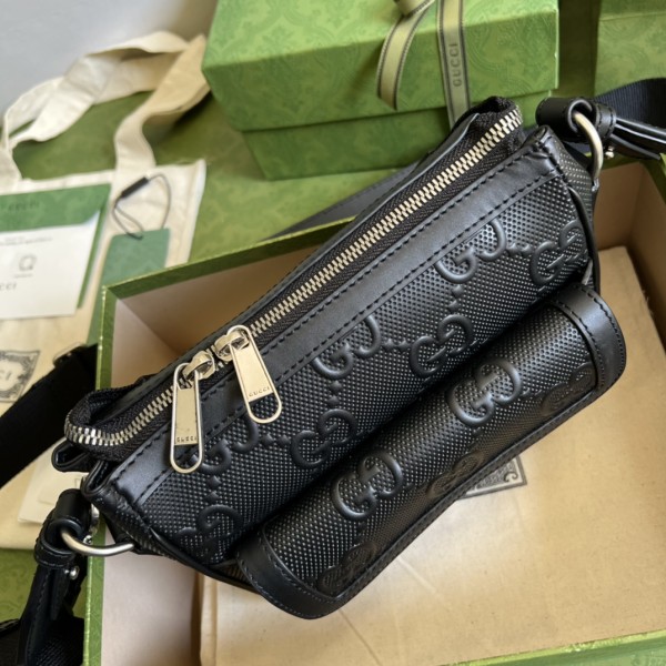  Handbag   Gucci  674058  size  20×16×7  cm