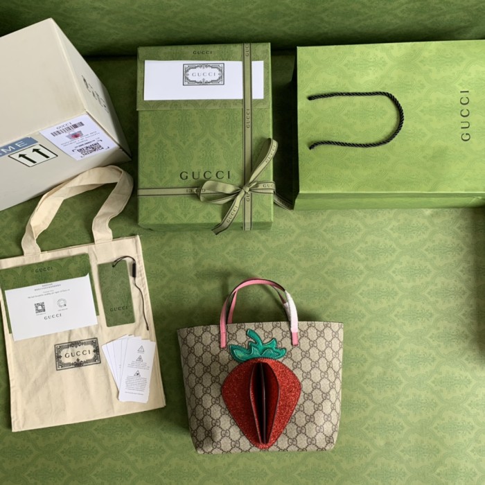  Handbag   Gucci  580840  size  21*20*10  cm