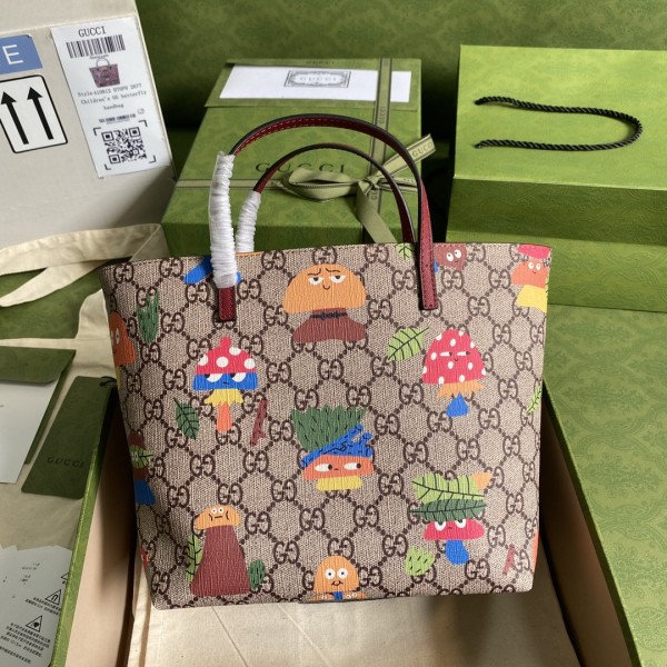  Handbag   Gucci  410812  size  21*20*10  cm