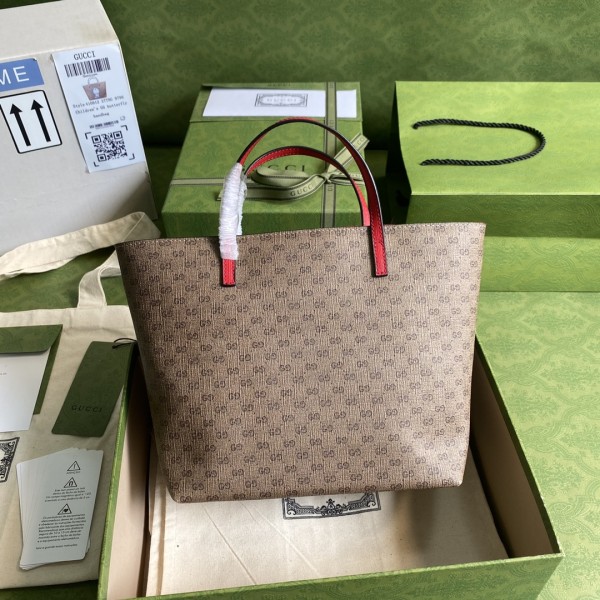  Handbag   Gucci  410812  size  21*20*10   cm