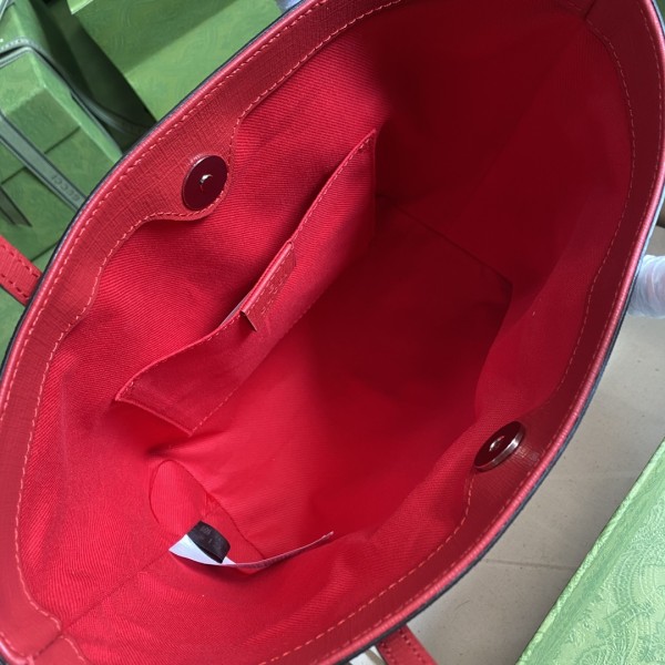  Handbag   Gucci   410812  size  21*20*10  cm