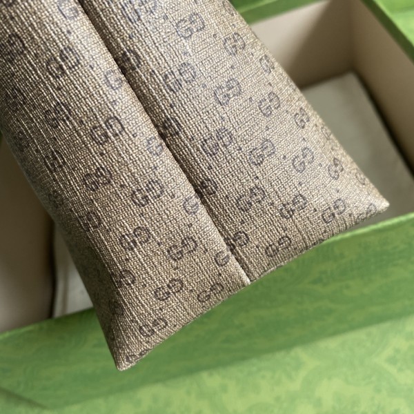  Handbag   Gucci  410812  size  21*20*10   cm