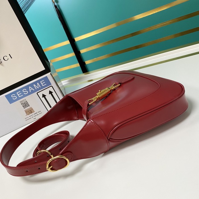  Handbag   Gucci   636709  size  27.5*19*4  cm