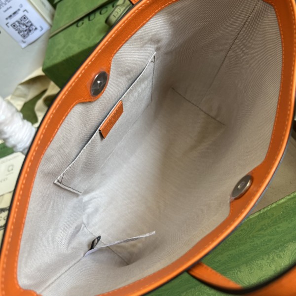  Handbag   Gucci  410812  size  21*20*10  cm