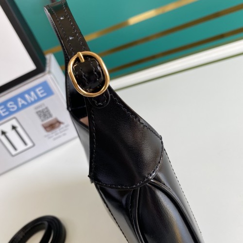  Handbag   Gucci   637091  size  19*13*3   cm