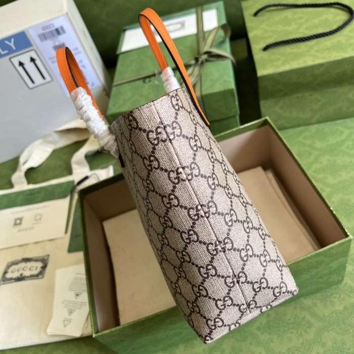  Handbag    Gucci  410812  size  21*20*10  cm 