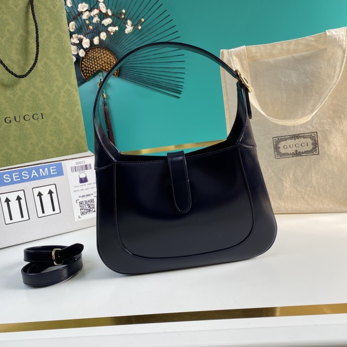  Handbag   Gucci  636709  size  27.5*19*4.5  cm