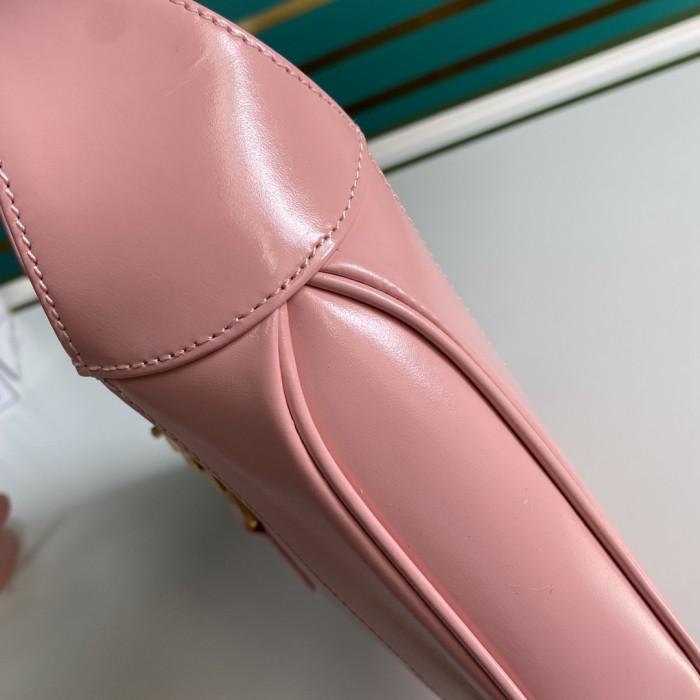  Handbag   Gucci  636709  size  27.5*19*4  cm