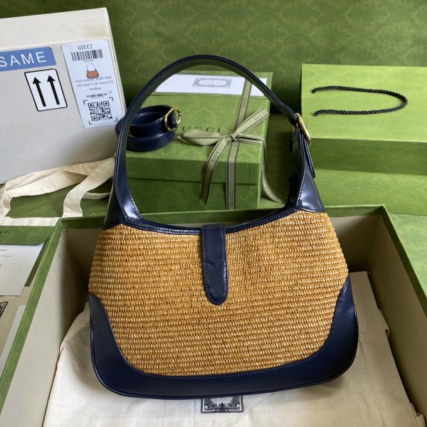 Handbag   Gucci  636709  size  28*19*4.5  cm