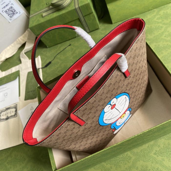  Handbag   Gucci  410812  size  21*20*10   cm