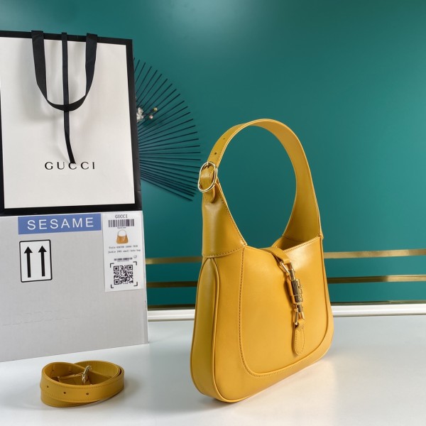 Handbag   Gucci   636709  size  27.5*19*4   cm