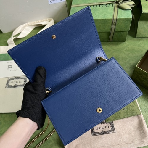  Handbag   Gucci  696817   size  19x 11x 5  cm