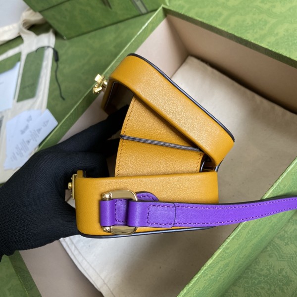  Handbag   Gucci   658230  size  17*10*5.5  cm