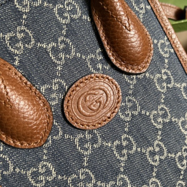  Handbag   Gucci  671623  size  16*20*7  cm