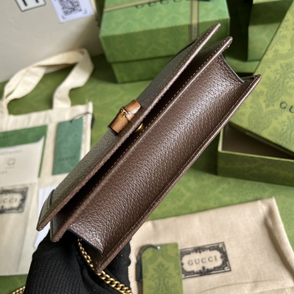  Handbag  Gucci  696817  size  19x 11x 5  cm