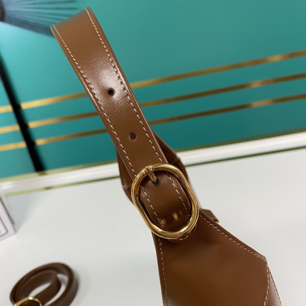  Handbag   Gucci   636709  size  27.5*19*4   cm