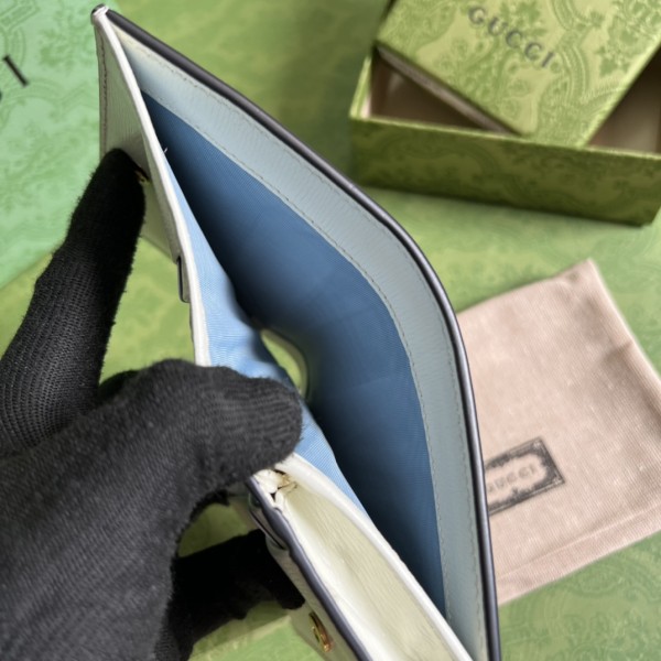  Handbag   Gucci  621887  size  11x8.5x3  cm