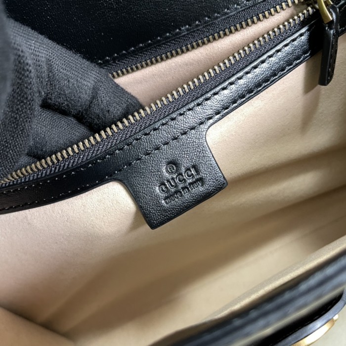  Handbag   Gucci  648935  size  29*19.5*5  cm