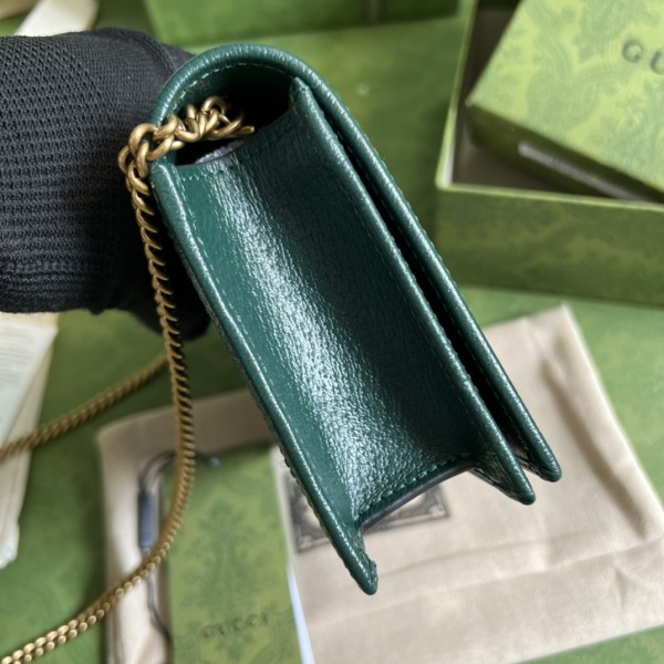 Handbag   Gucci  696817   size  19x 11x 5  cm