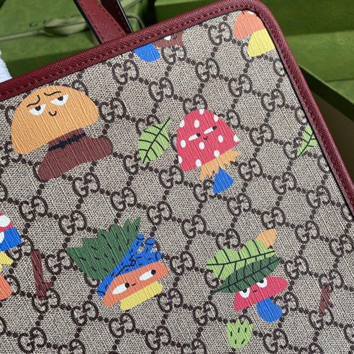 Handbag  Gucci  605614   size  28*26*9  cm