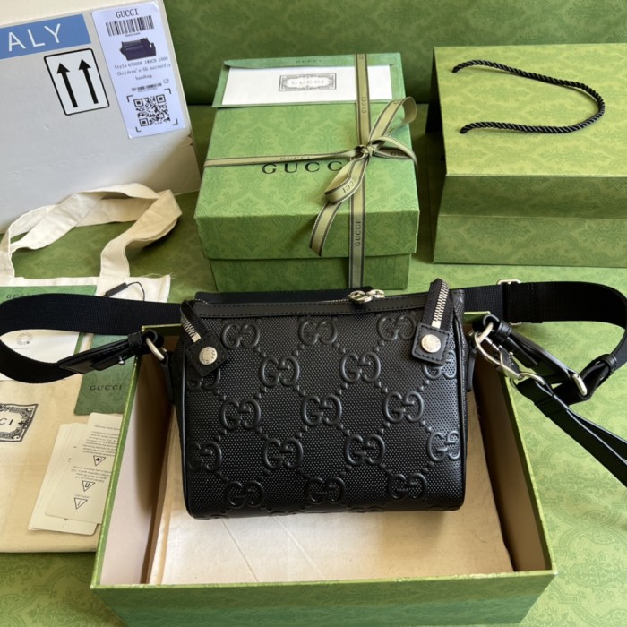  Handbag   Gucci  674058  size  20×16×7  cm