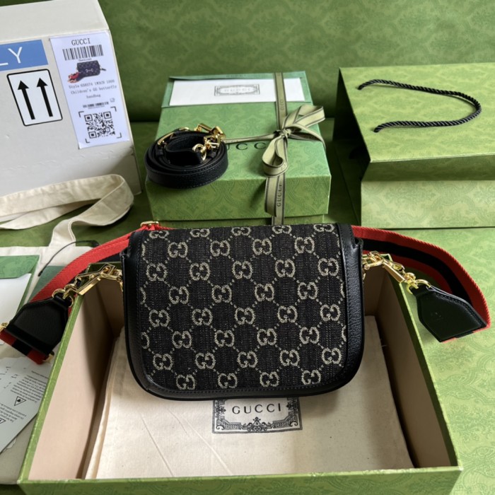  Handbag   Gucci  658574  size   20.5x14x5  cm