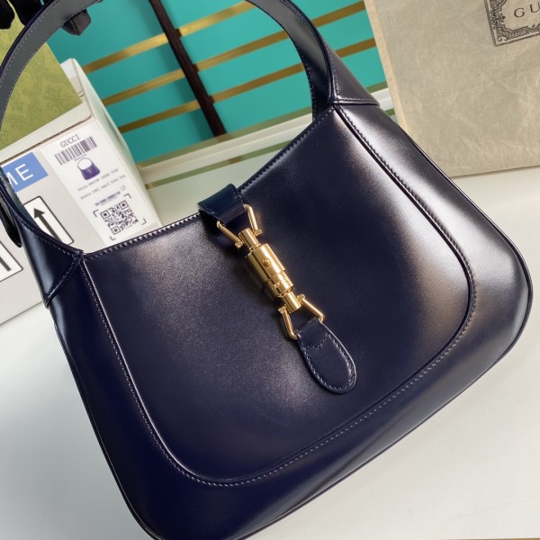  Handbag   Gucci  636709  size  27.5*19*4.5  cm