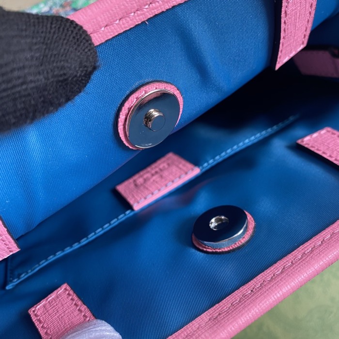  Handbag  Gucci   630542  size 28*25*11  cm