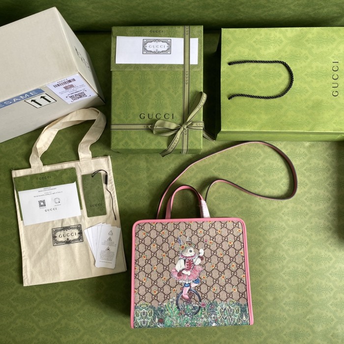  Handbag  Gucci   630542  size 28*25*11  cm