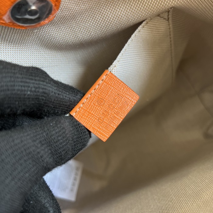  Handbag    Gucci  410812  size  21*20*10  cm 