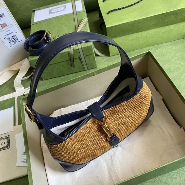 Handbag   Gucci  636709  size  28*19*4.5  cm