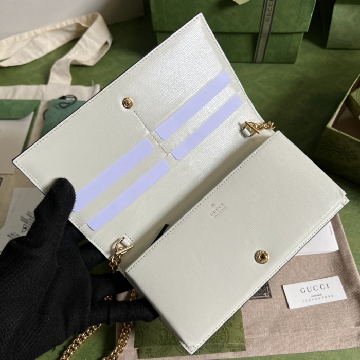  Handbag   Gucci  621892  size  19*10*4  cm