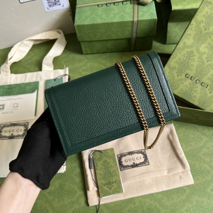 Handbag   Gucci  696817   size  19x 11x 5  cm