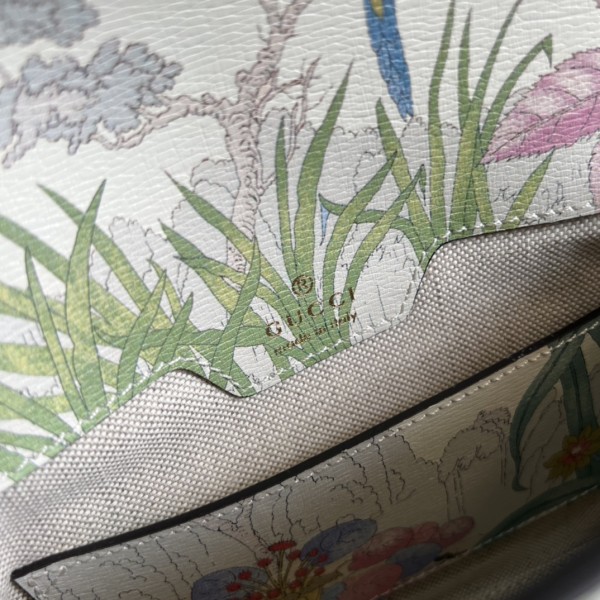  Handbag    Gucci  677266  size  20.6x 14.5x 5  cm