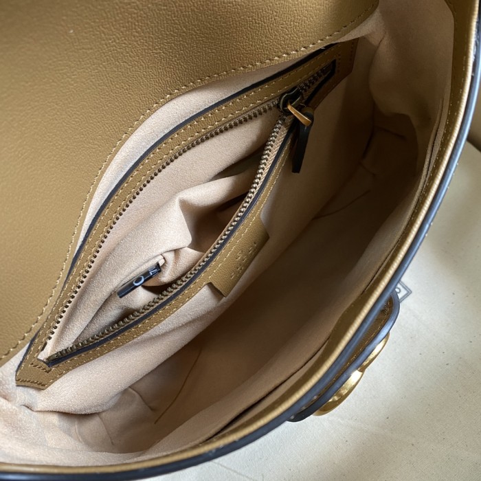  Handbag    Gucci  648934  size  23.5*17.5*5  cm