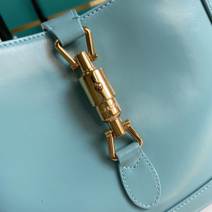 Handbag   Gucci   636709  size  27.5*19*4  cm