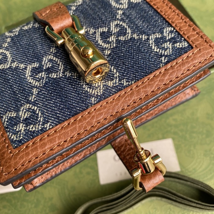 Handbag   Gucci  645536  size 11× 8.5x 3  cm