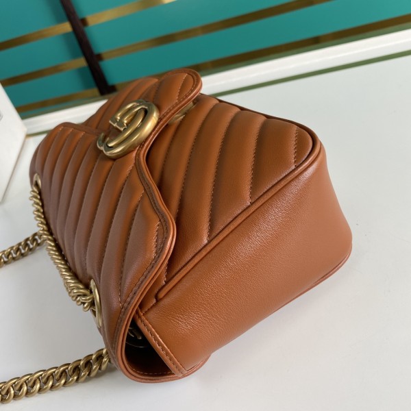  Handbag   Gucci  443497  size  26*15*7  cm