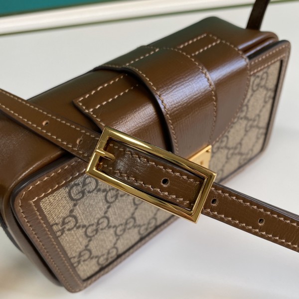  Handbag   Gucci   614368  size  18*10.5*6.5  cm