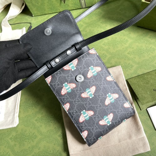 Handbag   Gucci  673016  size  11.5*18*3.5  cm 