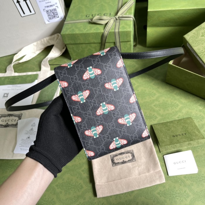 Handbag   Gucci  673016  size  11.5*18*3.5  cm 