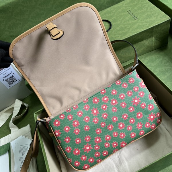  Handbag   Gucci  664143  size  29*19*8.4  cm