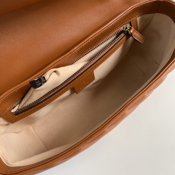  Handbag   Gucci  443497  size  26*15*7  cm