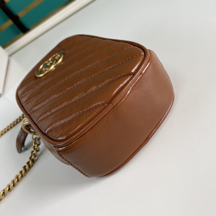 Handbag   Gucci  598597   size  10.5*17*5  cm