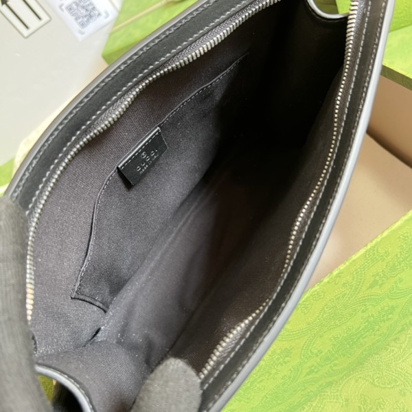  Handbag   Gucci  674873  size  26*20*6  cm