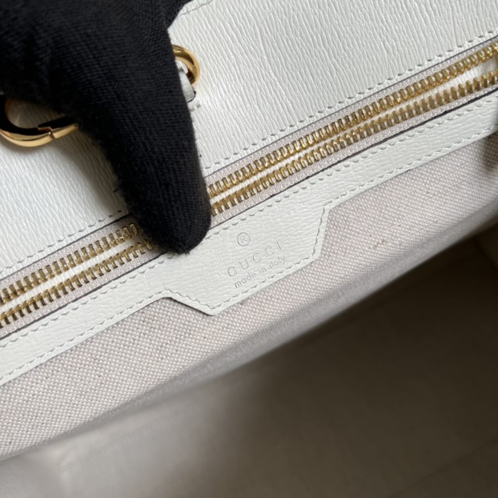 Handbag   Gucci  687827  size  38*32*12  cm